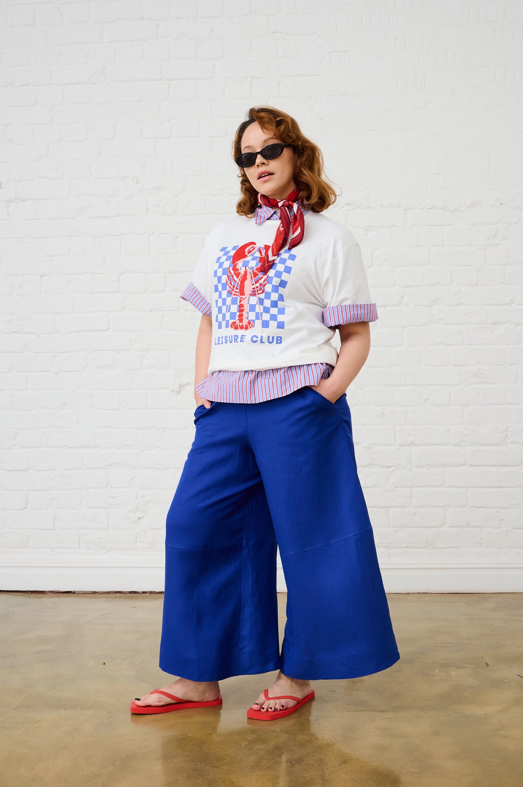 Sleeveless Top AdjustableClosure The Boxy Tee with Lobster Print