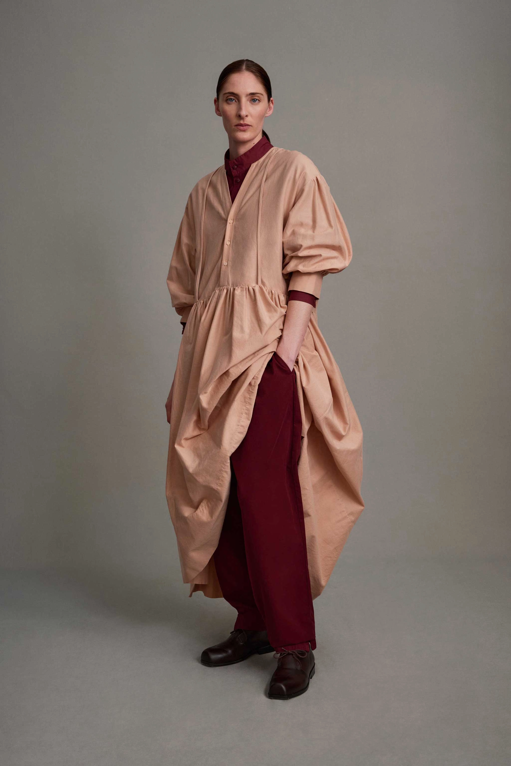 THE COOK DRESS / COTTON SILK POWDER Comfy Comfort Zip-Closure
