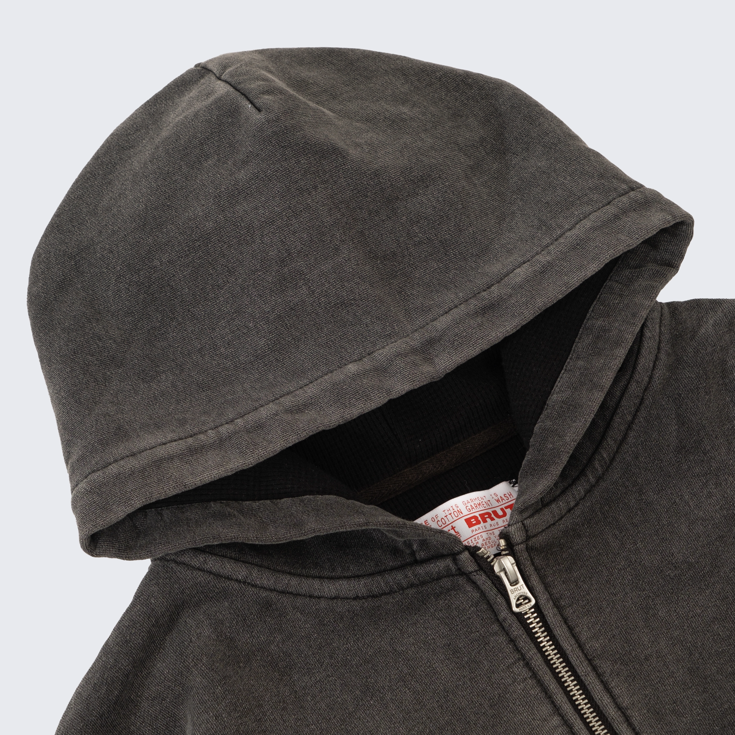 THE THERMAL ZIP SWEAT surfing suitable