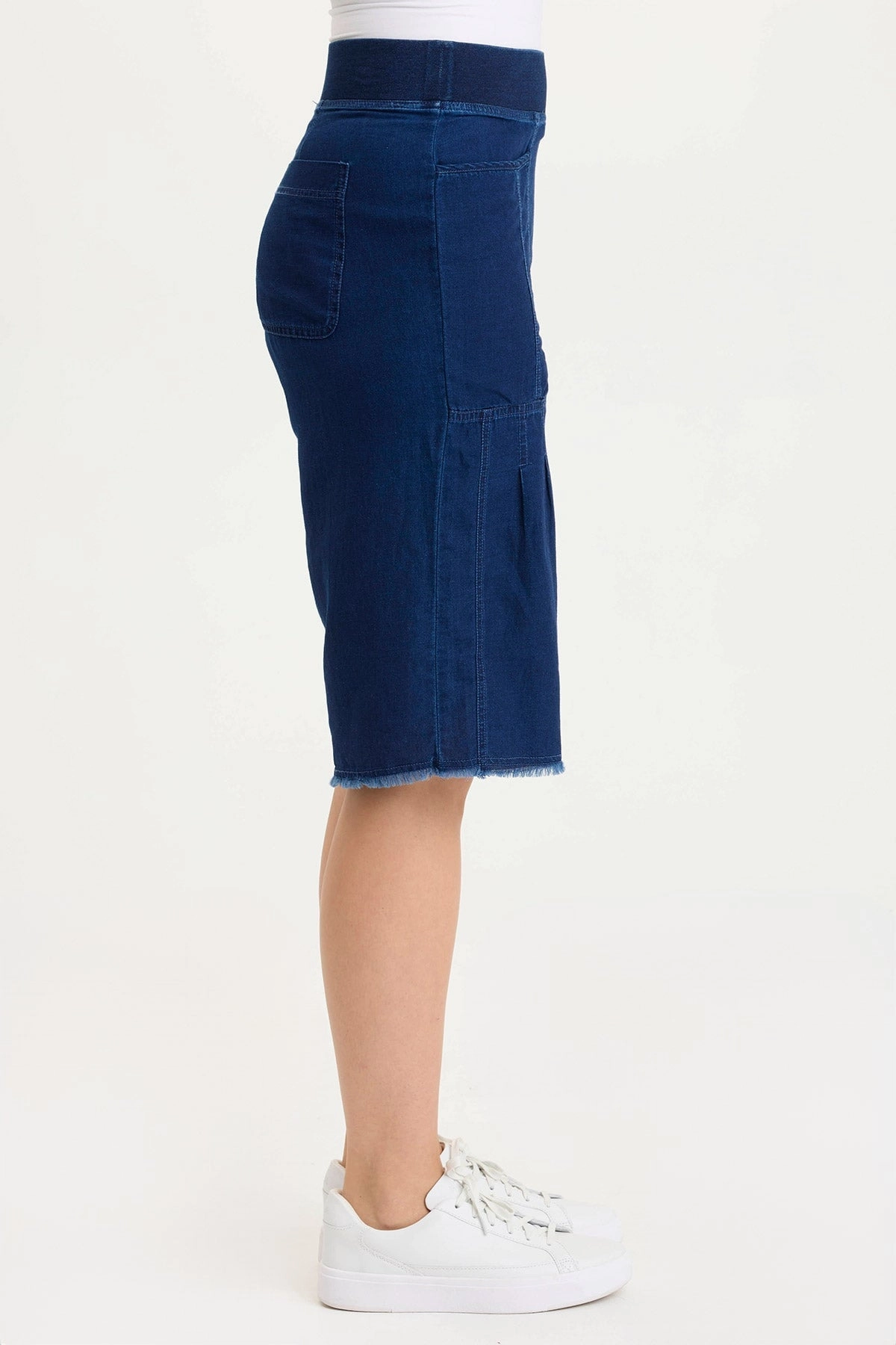 Wrinkle Resistant Treatment Slip Resistant Inner Grip Themia Indigo Twill Pull-On Bermuda Short