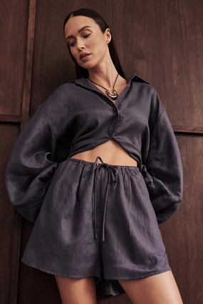 CARLA WASHED INDIGO LINEN SHORT No Bulky Feel Spandex shorts