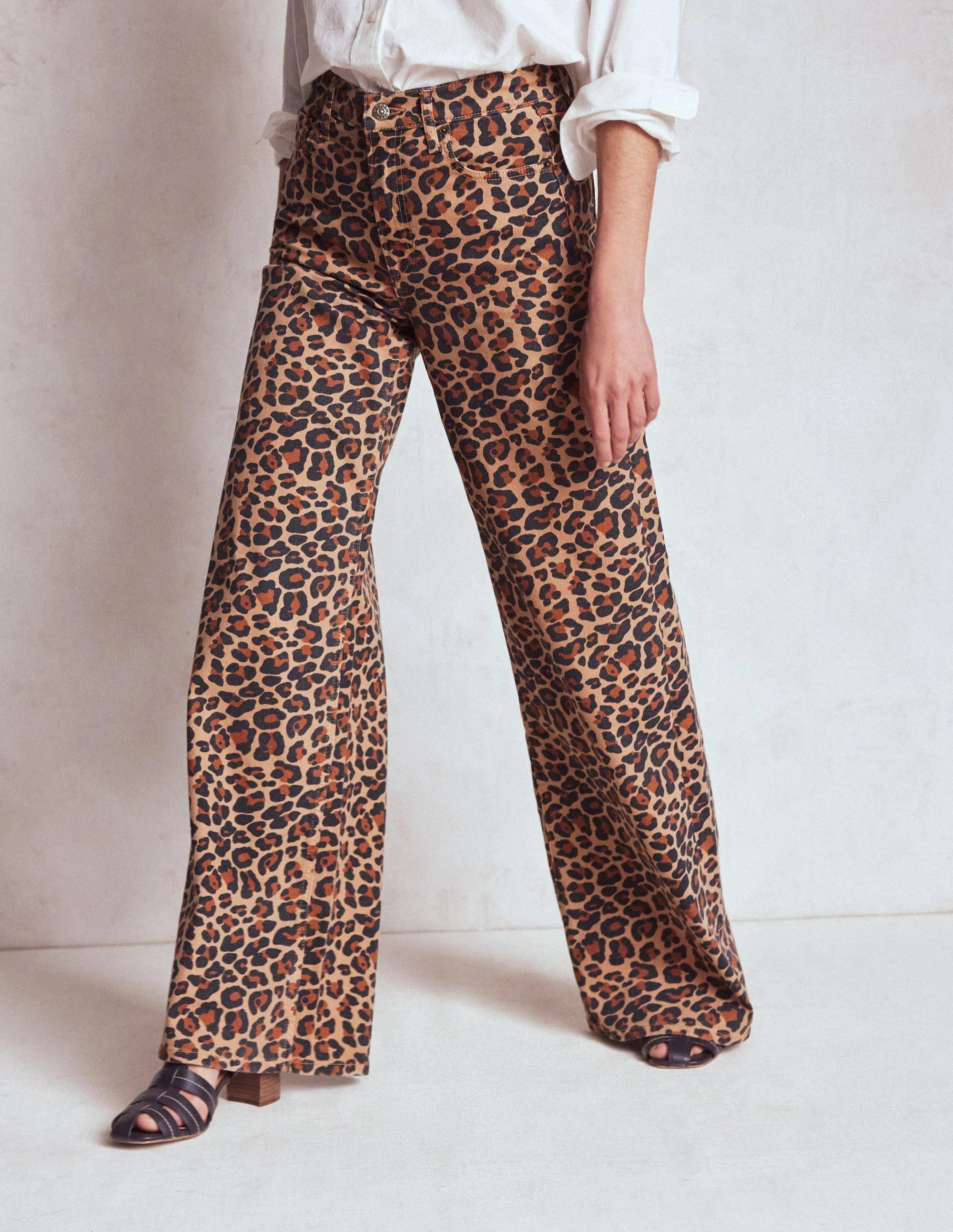 High Rise Wide Leg Jeans-Leopard Print Outdoor Use slim fit