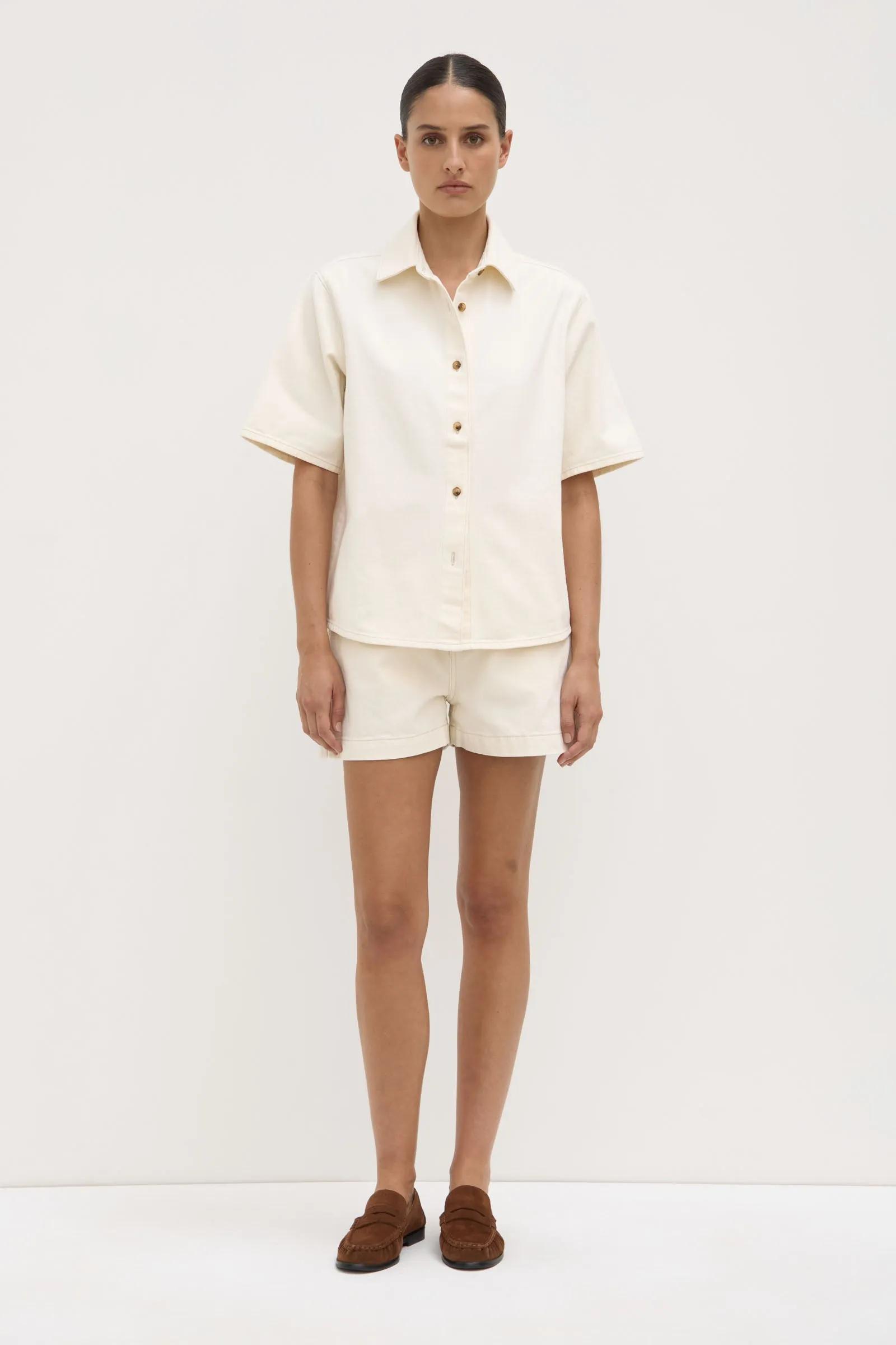 Comfort Stretch Layered Hemline Boxy Denim Short Sleeve Shirt