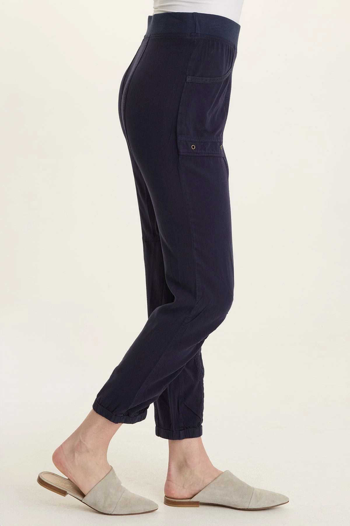 Stretchable Fabric SoftBoundEdging Squire Twill Banded Hem Casual Pant