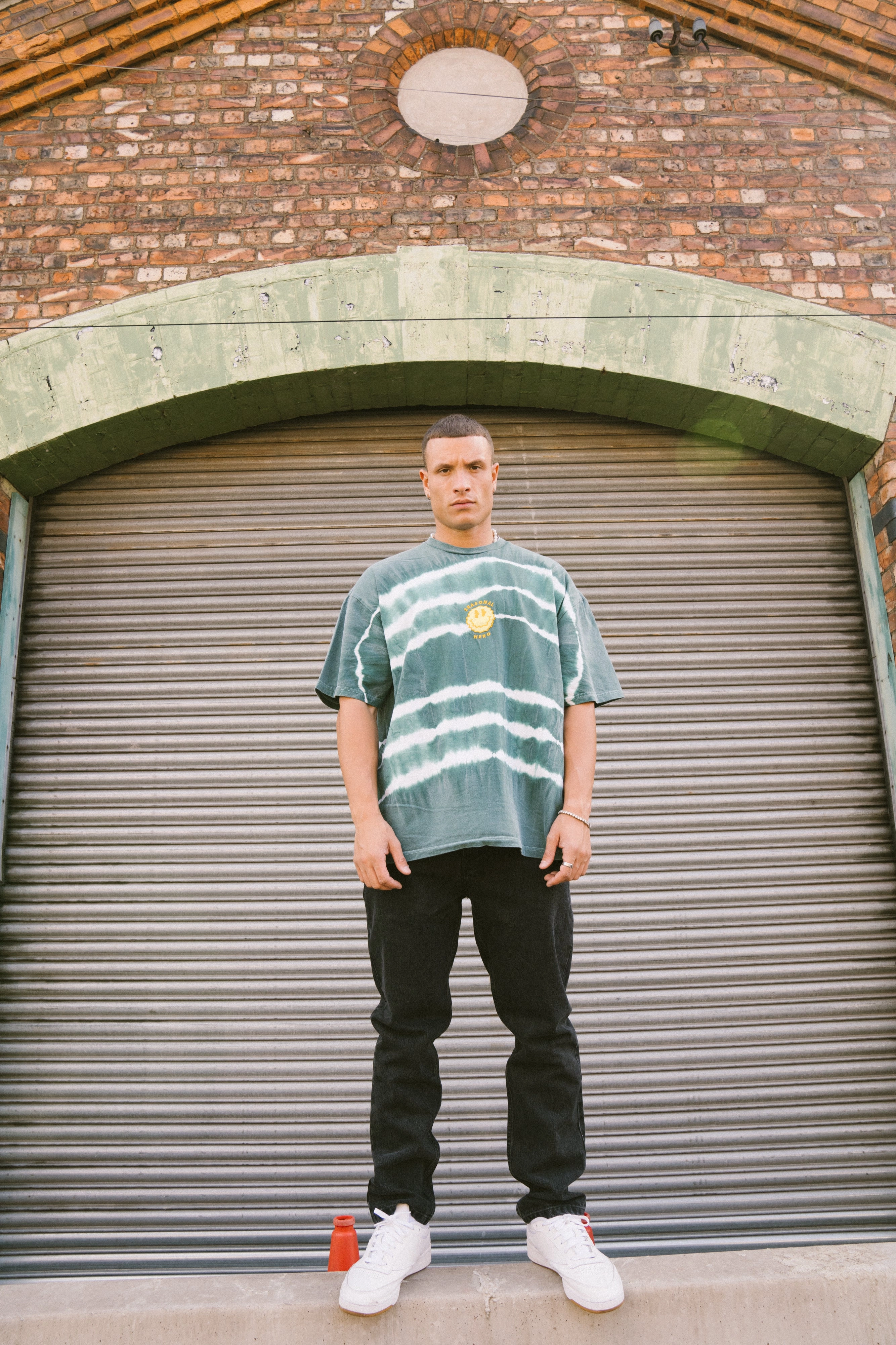 Minimal Look Teenager coolness Seasonal Hero 'Trippy Smiler' Tie Dye Washed Tee - Green & White
