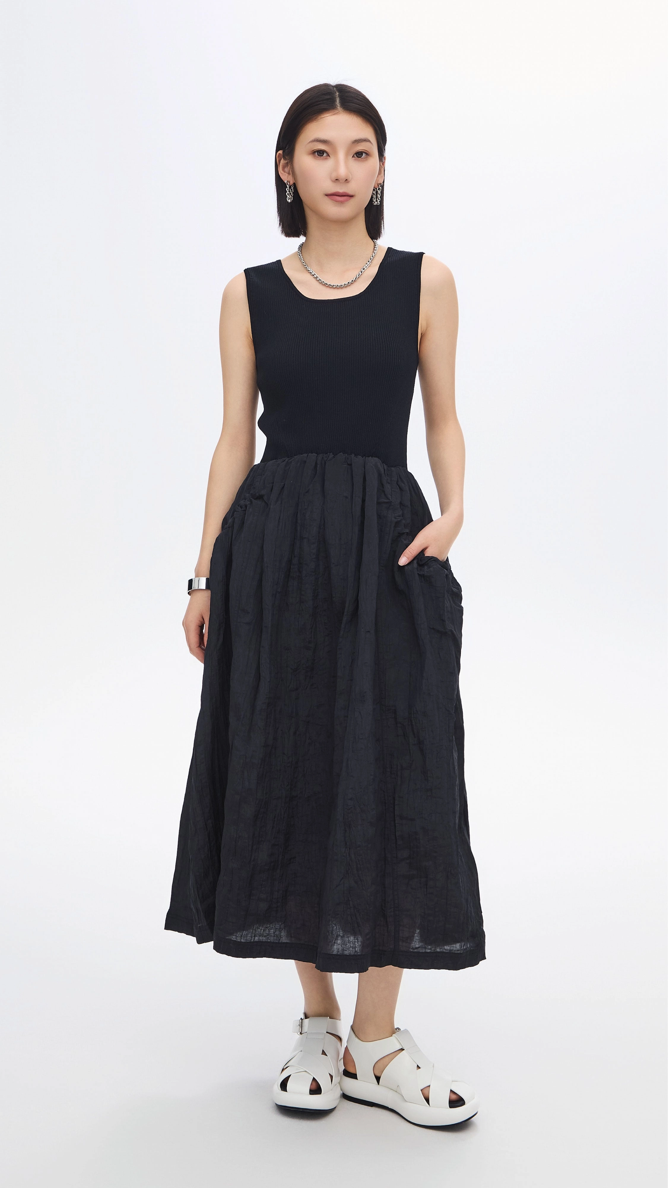 Nylon Patch Knit Dress City Casual Chic and Stylish