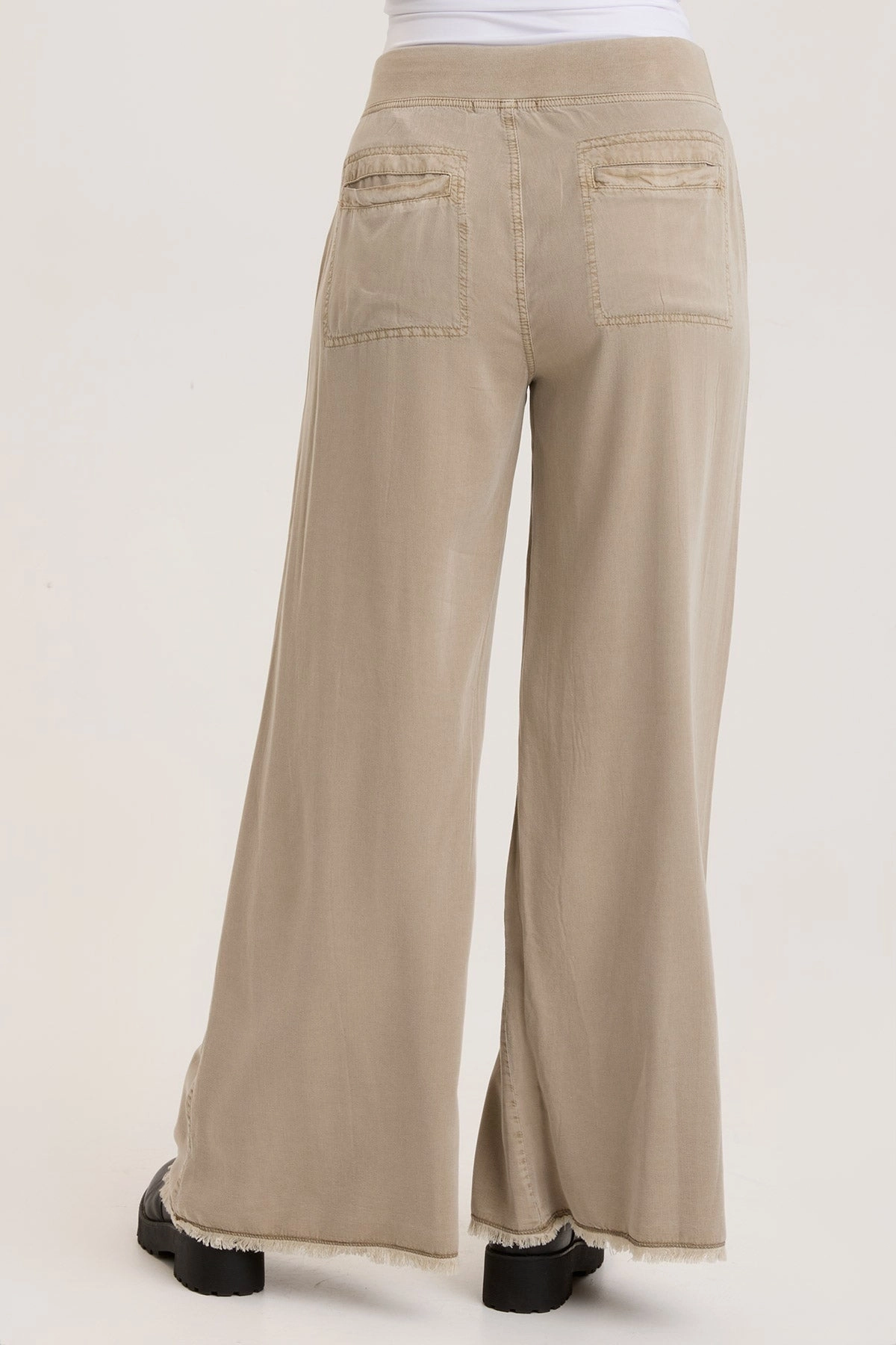 Flexibility Built-In Flat Lock Stitching Twill Beach Trouser