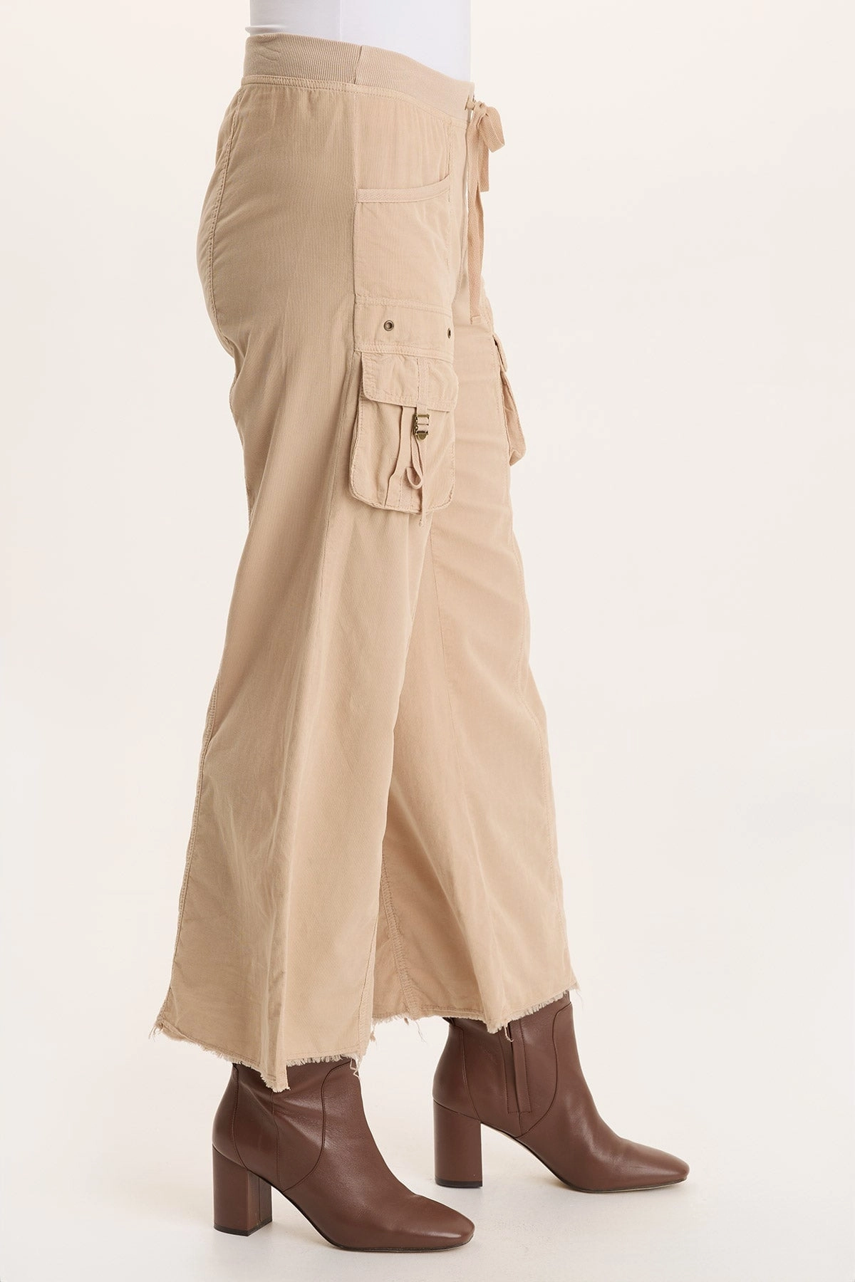 Heta Corduroy Wide-Leg Drawstring Cargo Pant Neutral Tone