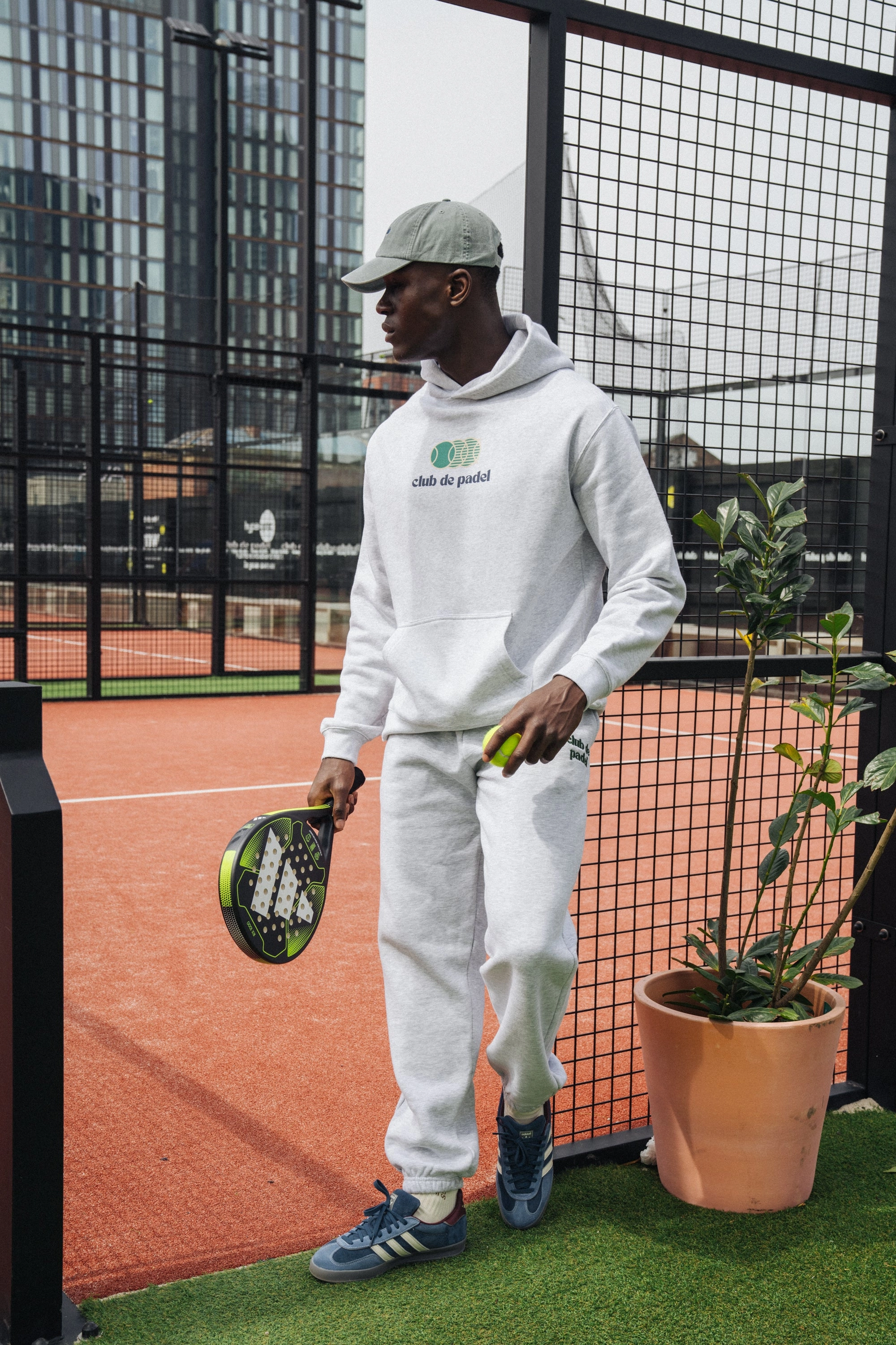 Club de Padel 'Vibora' Hoodie - Ash Grey Fashion Edge fuzzy texture