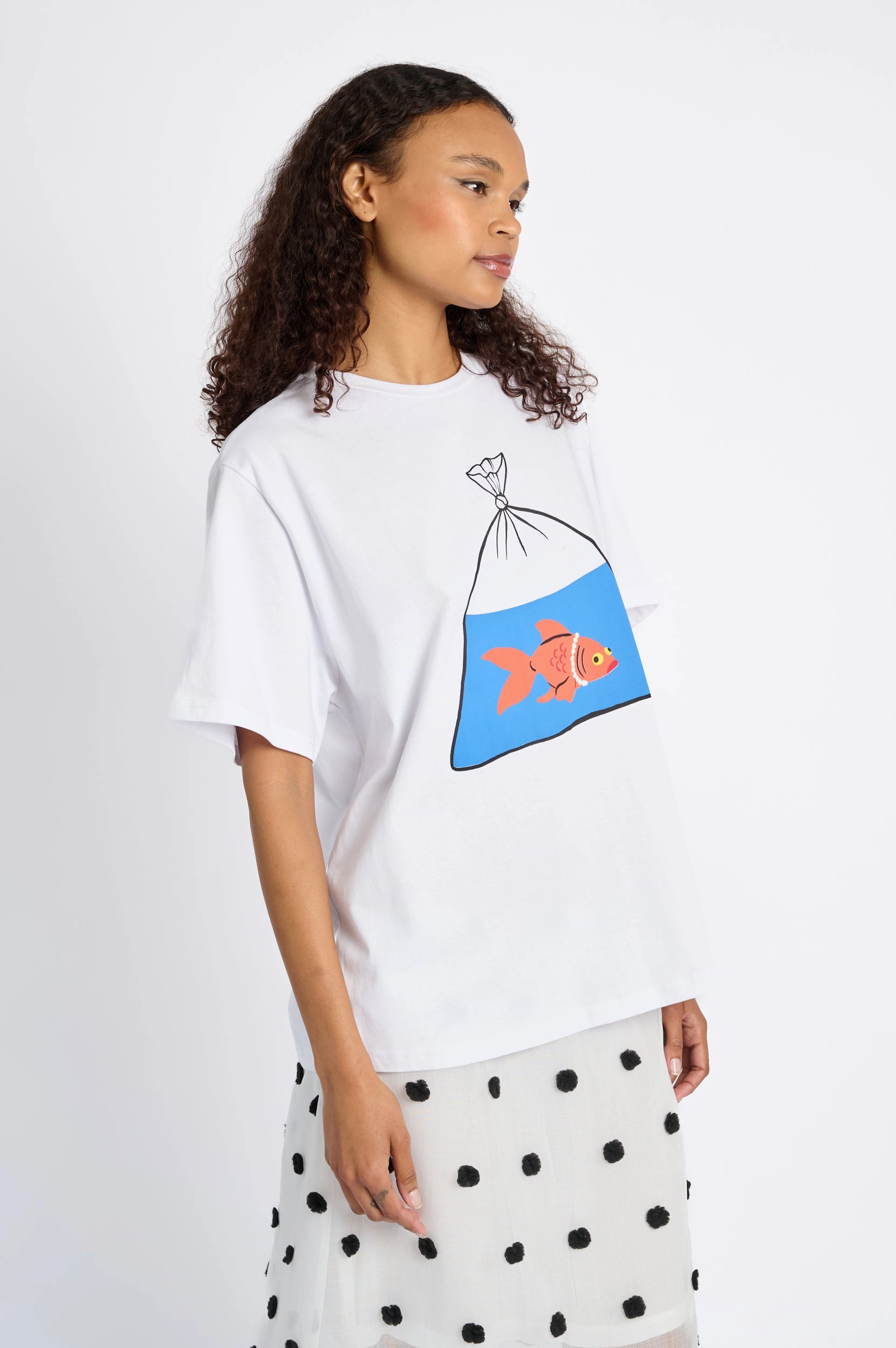 Relaxed Crew Neck Opening Oversized Printed Tee with Goldfish