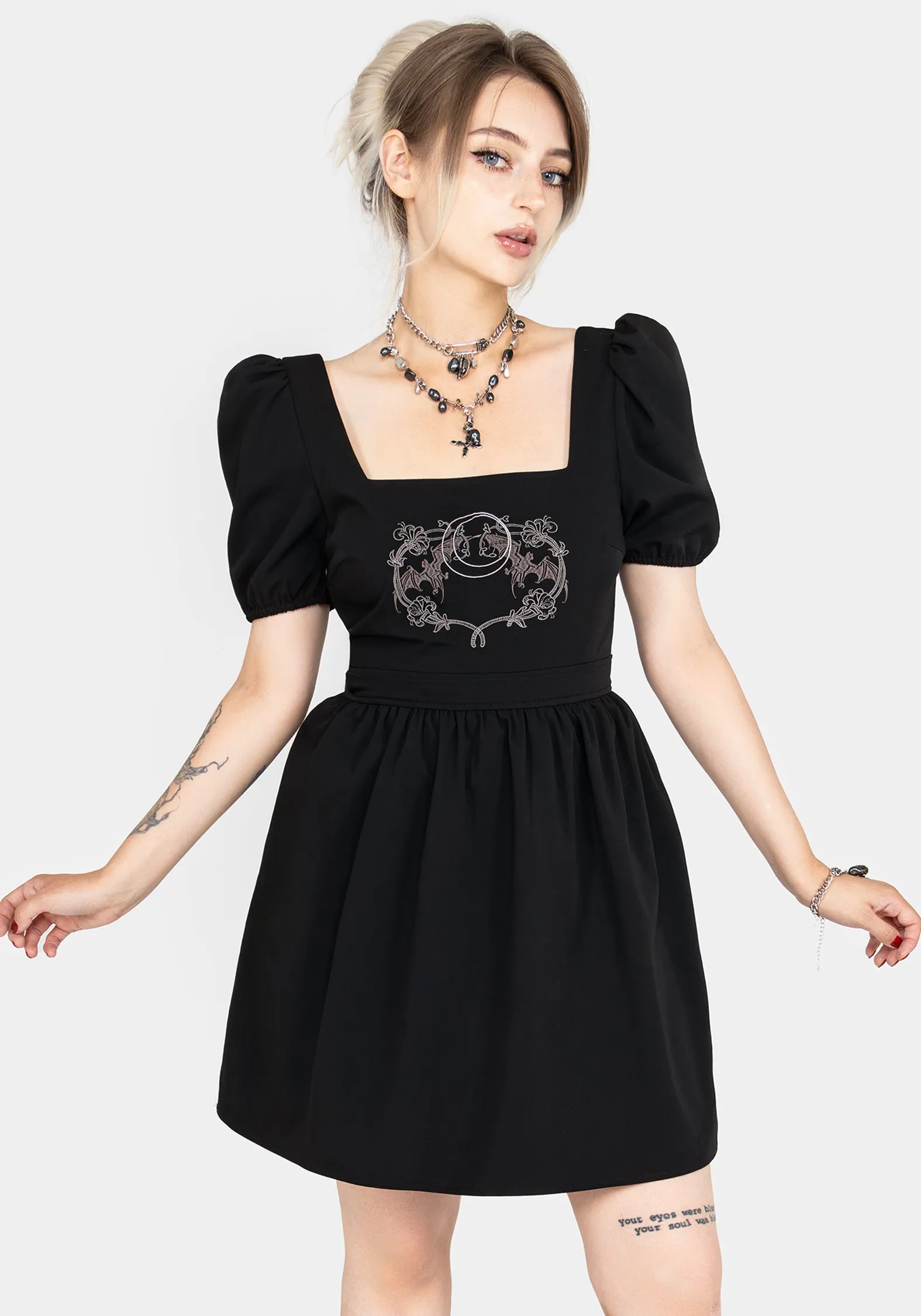Beauty Zone Nature Inspired Vampyrum Bat Embroidered Puff Sleeve Mini Dress