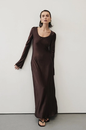 ELOISE BITTER CHOC LONG SLEEVE SATIN MIDI DRESS Editor??s-Pick