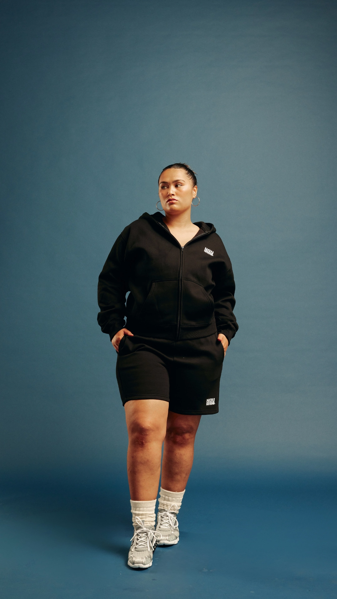 Ergonomic Armholes Minimalist Stitching WARM UP ZIP UP HOODIE | Black