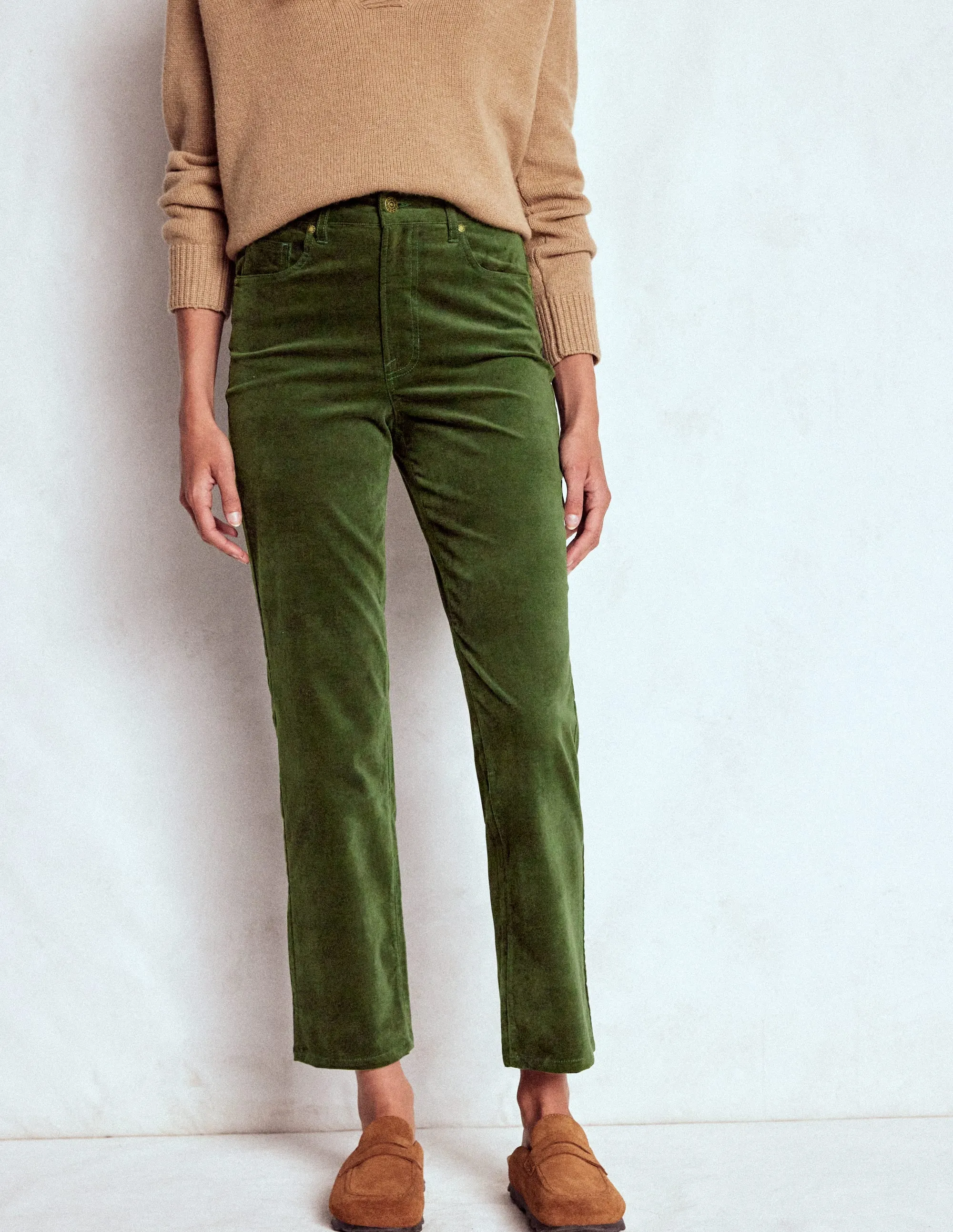 Non Restrictive Fit Smooth zipper closure Velveteen Straight Jeans-Forest Glade