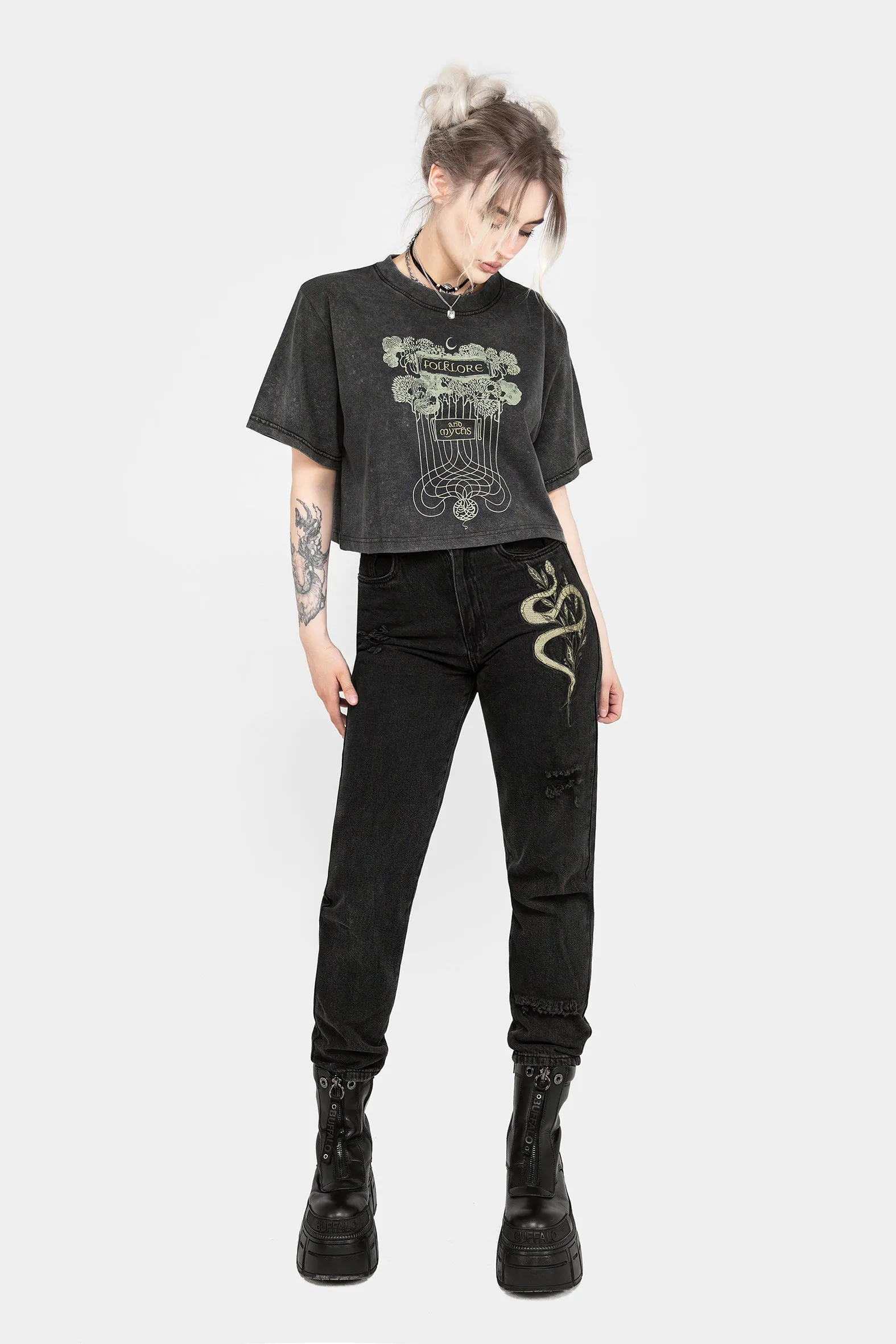 Comfortable Look Folklore Boxy Crop T-shirt